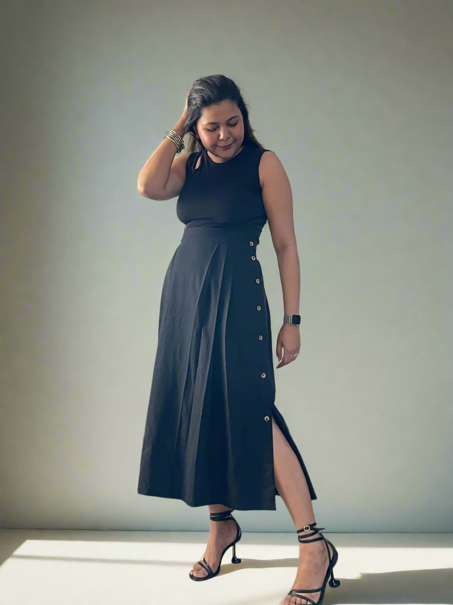 Maxi skirt with button detail