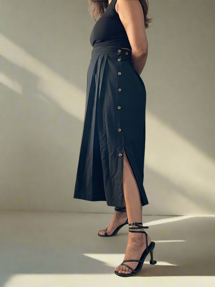 Maxi skirt with button detail