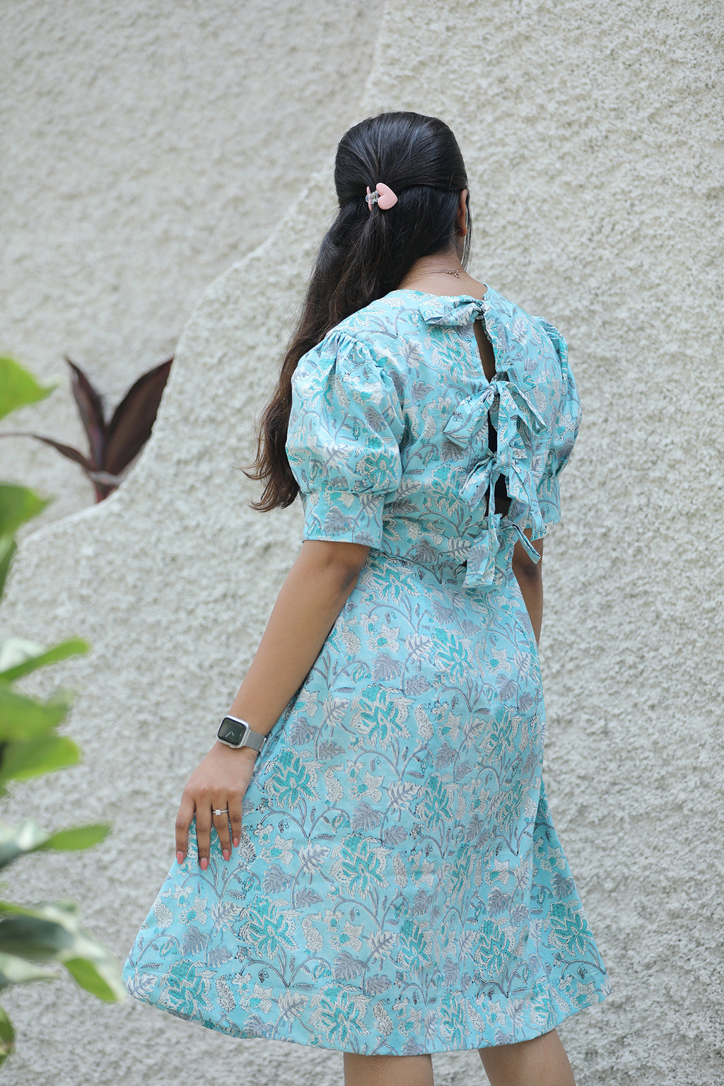 Turning heads midi dress