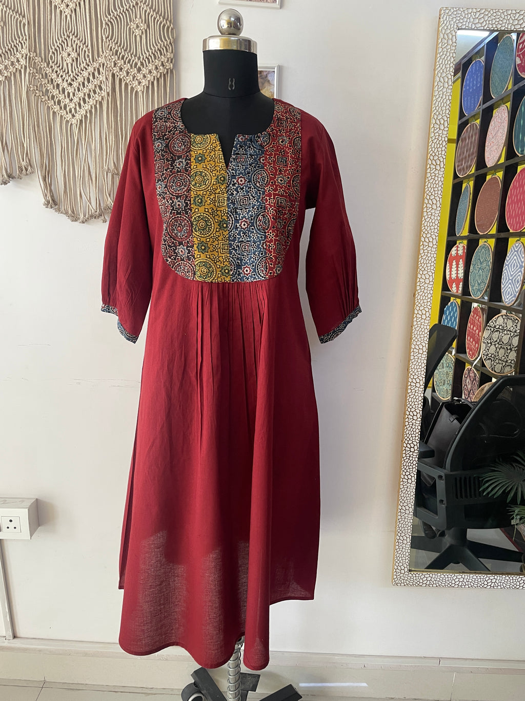 Rumi mul cotton kurta set with ajrakh yoke - Maroon