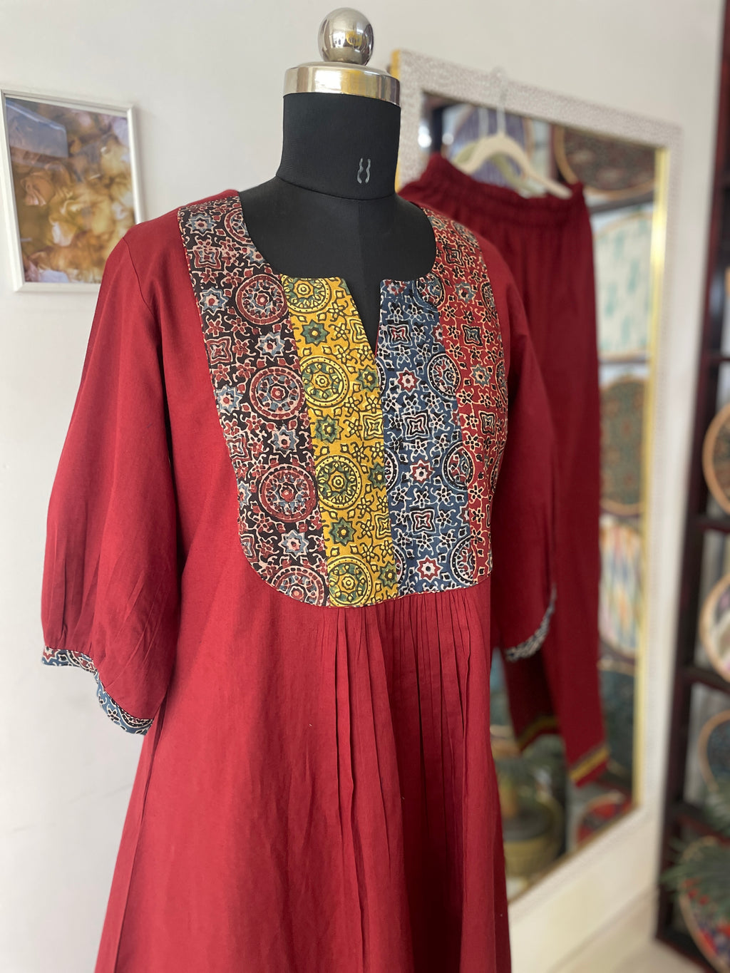 Rumi mul cotton kurta set with ajrakh yoke - Maroon