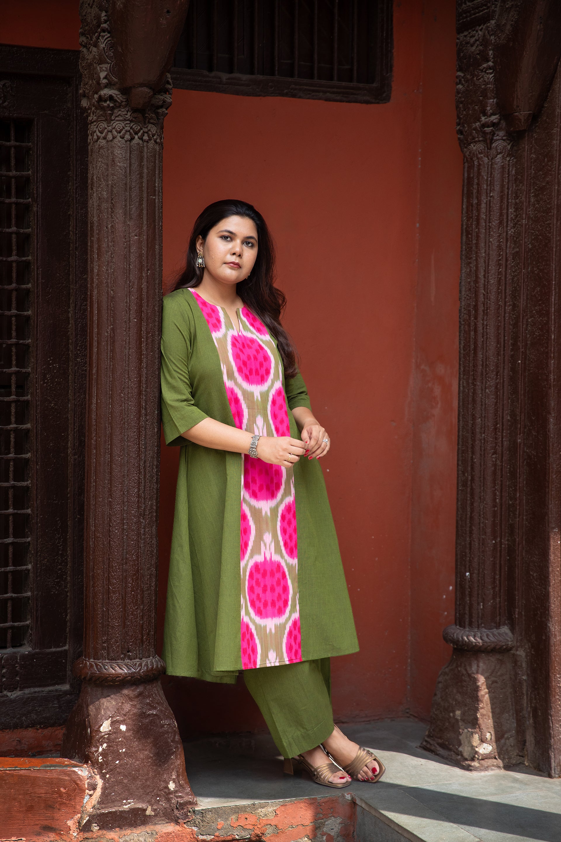 Anaar Handloom Ikat Kurta Set