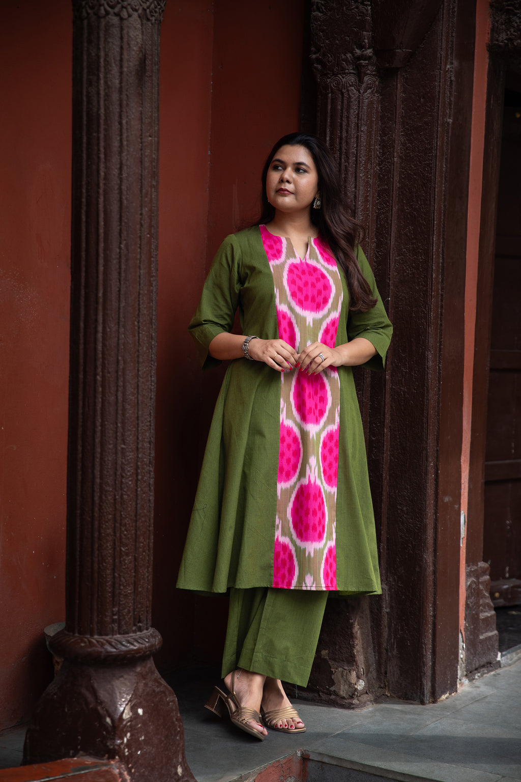 Anaar Handloom Ikat Kurta Set