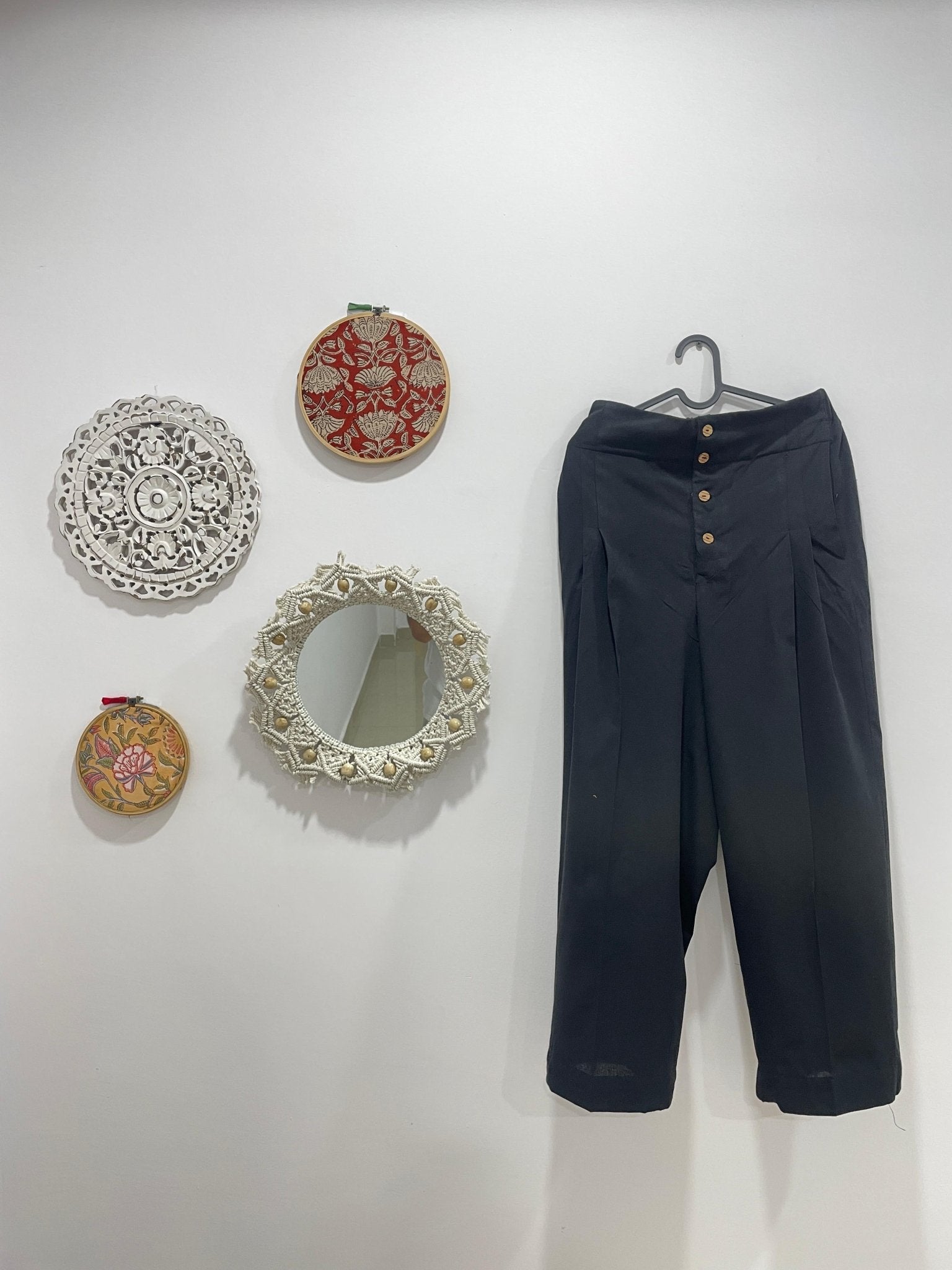 Chic O'clock High waist pleated cotton pants - Black - Aamvi