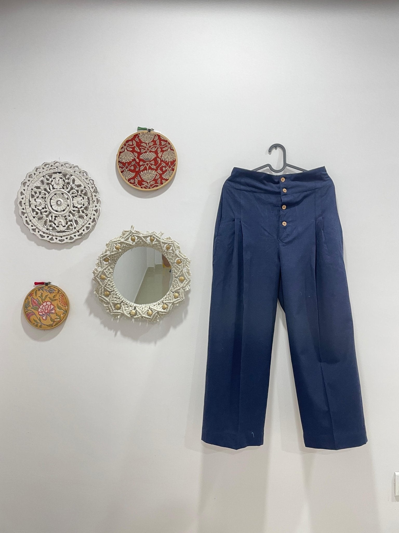 Chic O'clock High waist pleated cotton pants - Navy blue - Aamvi