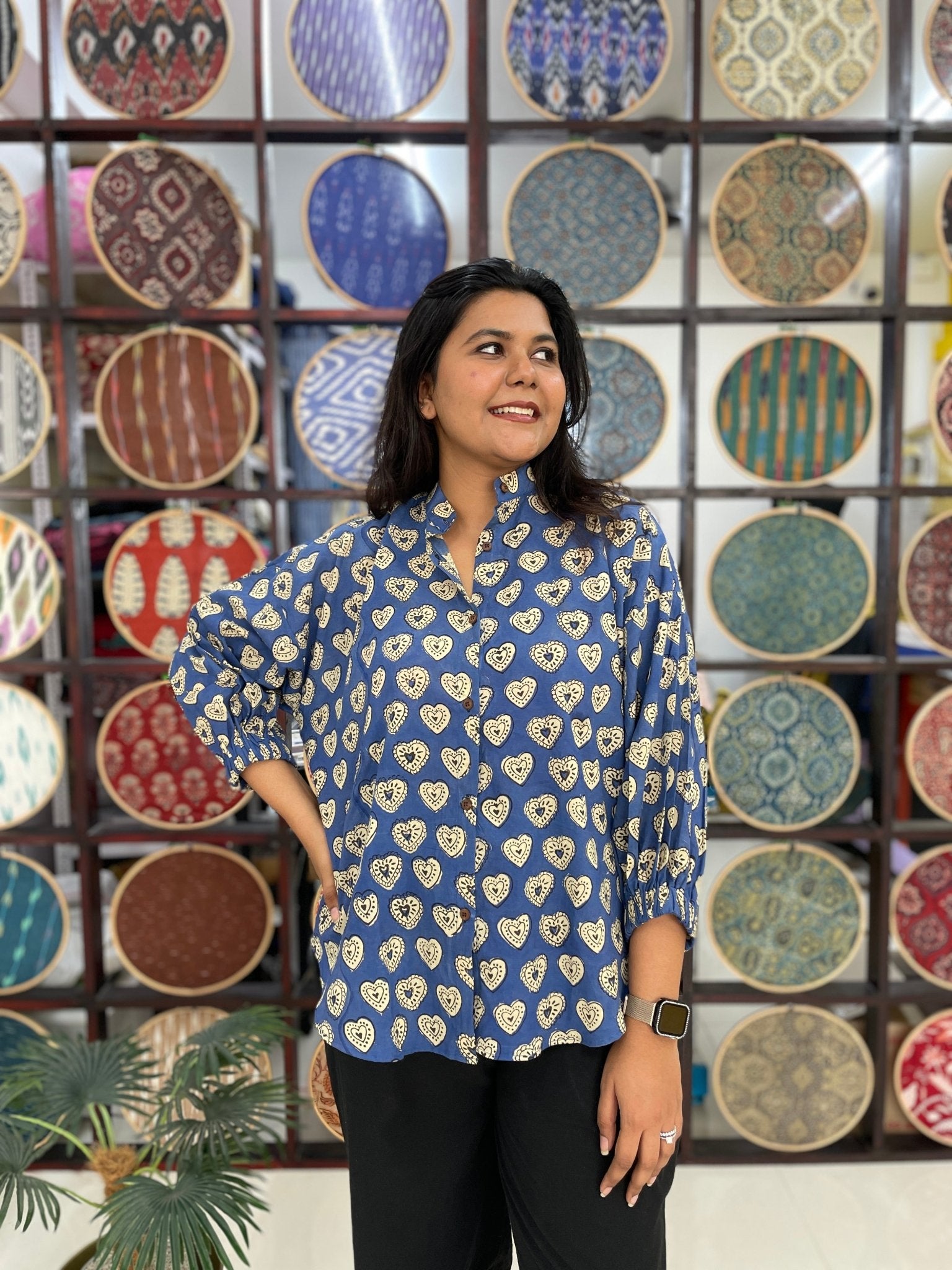 DILDAARA shirt : Blue - Aamvi