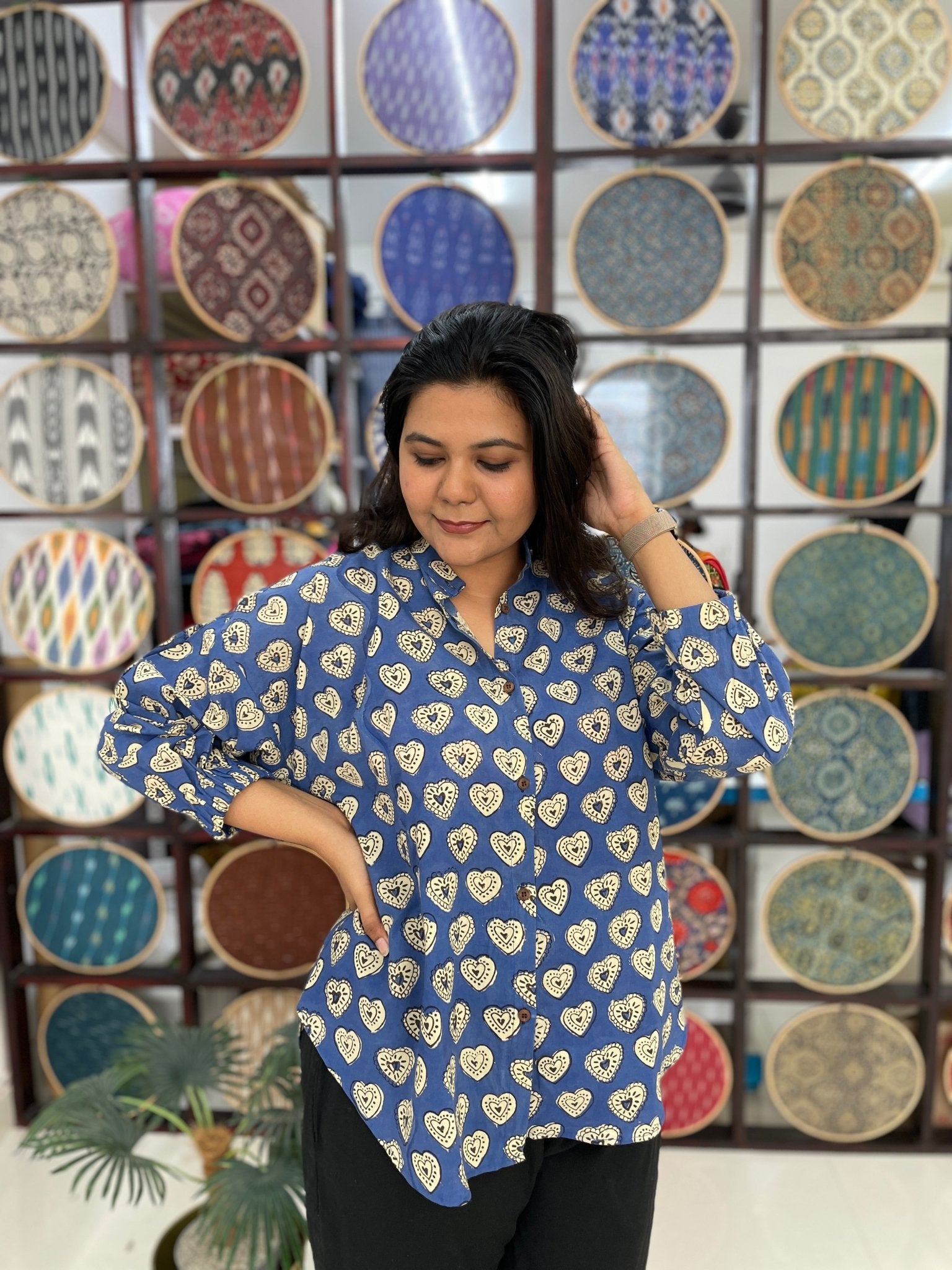 DILDAARA shirt : Blue - Aamvi